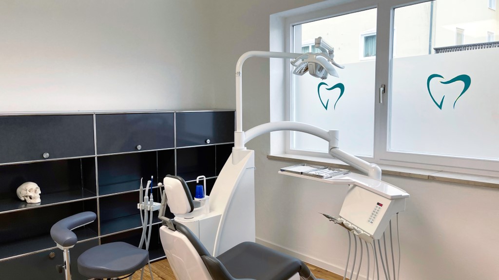Galerie 4: Innenansicht der Zahnarztpraxis Dr. med. dent. Sezgin Talu Msc & Kollegen in Neureichenau